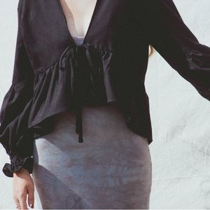 Sister nettle raw silk tie top in black